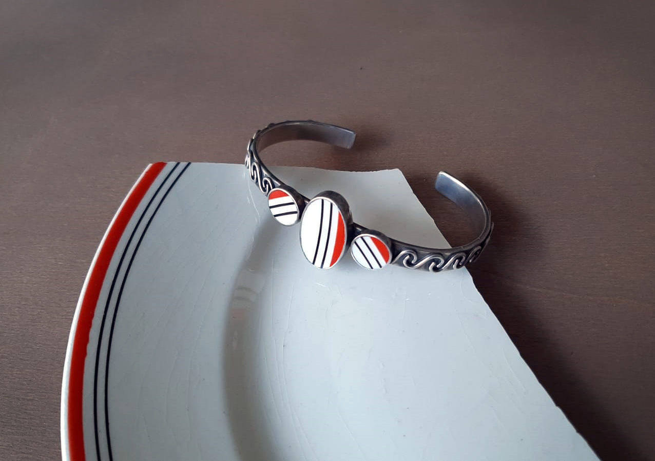 Limburgs keramiek cuff